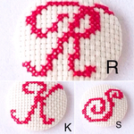 送料無料 アルファベット 刺繍ブローチ(ヘアゴム可)  RKS