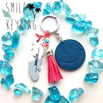 プチギフトにも♡本革スマイル&タッセルキーホルダー 青★smile