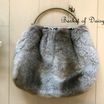 再再…販　リバティ*　チンチラ　エコファー　グレージュ　ベンリー口金 バッグ　 YOSHIE　フェイク ファー