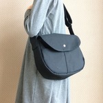 ショルダーＭ　クロ　帆布