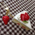 苺ショートのキーホルダー