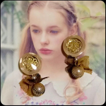 アンティークボタンピアス