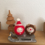 ソリに乗ったコロンとサンタ☆トナカイ