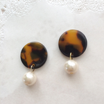 ＊再販＊べっ甲とパールのピアス/イヤリング