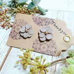 繊細な小さいお花ピアス(GY01)