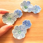 青い二輪花の箸置き