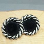 21ｍｍ◇2個入◇　ベルベット☆シルバーボタン
