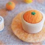 羊毛ピンクッション　【針山】　みかん　ブナ材