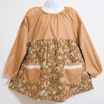 120cm♪YUWAベージュ系花柄　チェック　スモック♪