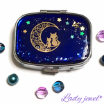 ☆夜空のmoon cat☆ 鏡付きアクセサリー/ピルケース  星の色が変わります♪