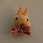 羊毛＊うさぎさんブローチ🐇