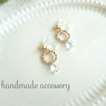 ＊再再…販＊ 小さなスワロフスキーのイヤリング/ピアス