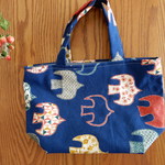 ☆SALE☆空を見上げて♪お散歩ぺたんこプチトート♪ブルー×鳥