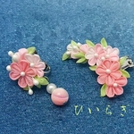 「つまみ細工」小花のイヤーカフ