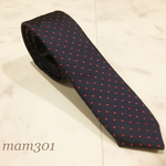 新着!!再々販♡大人気ネクタイ♥お洒落な小さなハート♡ブルー×赤のハート柄♡ネクタイシルク100％