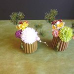 ピンポンマムと水仙のミニお正月飾り