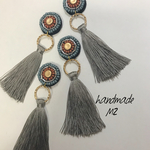 再販9♡レトロビーズ刺繍とさらさらタッセル♡チャコールグレー