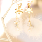 snow whitefur.. ♡　ゆれるピアス/樹脂ノンホールピアス(イヤリング）