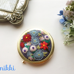 N様ご予約品  刺繍コンパクトミラー