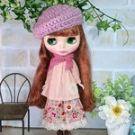 No.1078   ペールピンクのトップスと花柄スカート