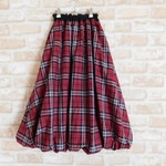 完成品・赤チェックのバルーンスカート（生地最終）73センチ丈　Ｌサイズ