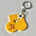 本革 イニシャル 音符 バッグチャーム