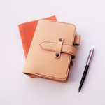 ほぼ日対応　ヌメ革　ナチュラルベージュ色　Ａ６　文庫本サイズ　手帳カバー