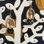 送料無料ネコとお花のサークルピアスorイヤリングkirakirasm