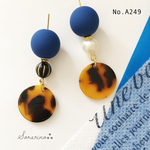No.A249 真冬❄︎のブルー♥︎ べっ甲ピアス / イヤリング
