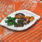 葉っぱのお皿にのせた4種の新おかず