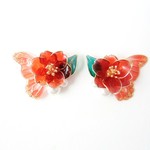 椿と金赤蝶のピアス（イヤリング）