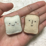 食パン２種のブローチ