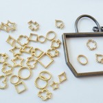 ☆レジン封入パーツ/ネイル　30個　ミニフレームミックス　ゴールド　現品限り　