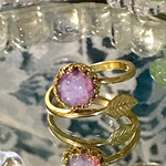 チェコスロバキア vintageガラス Pink ファイアオパールglass ring（リーフ）