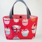 【ラミネート】ミニバッグ・カップケーキ柄　レッド色