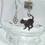動物ピアス　銀　猫