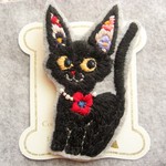 刺繍ブローチ　猫＊黒猫＊