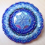 ビーズ刺繍のアクセサリー【雪の結晶】