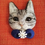 羊毛ﾌｪﾙﾄ☆猫ブローチ🐱