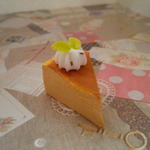チーズケーキストラップ(生クリーム乗せ)
