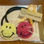 ★送料込2個300円★ ニコちゃん スマイル ヘアゴム にこちゃん