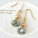 +angelo+ボタンカットビーズとスワロフスキー パールのピアス(p-044)グリーン G 