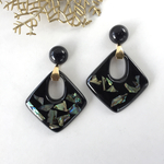 black×shellのピアス・イヤリング