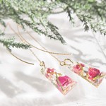 バラの花氷のアメリカンピアス