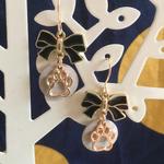 送料無料肉球とリボンのはピアスorイヤリング kirakirasmネコ猫