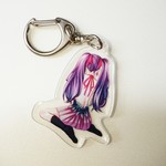 女の子のアクリルキーホルダー