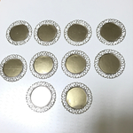 10枚 29g ミール皿 セッティング 透かしパーツ ラウンド ホワイトシルバー 銀色 ネックレスに ブローチ土台に アクセサリー製作 レジンに