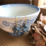 毛糸のお花ピアス、イヤリング＊ダークグレー