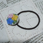 リボン刺繍 お花のヘアゴムです。