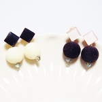  モノトーンフロッキー-ピアス/イヤリング